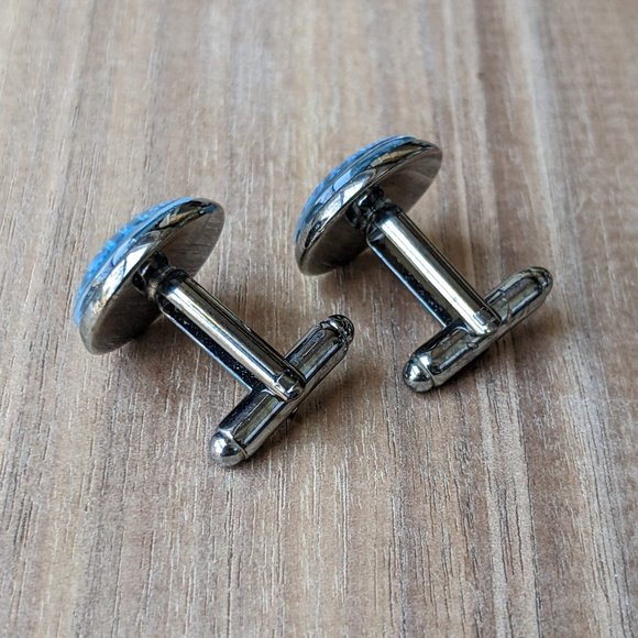 Glass Dome Cuff Links with Printed Circuit Boards in Blue, Shiny Gunmetal-Plated - Picture 15 of 16
